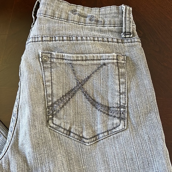 Common Genes Women’s stretch gray color denim jeans straight leg size 4 - Picture 11 of 17